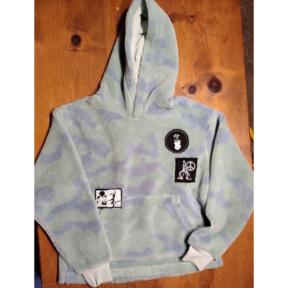 THE SHERPA DYED PATCH HOODIE BY JUNGLES WITH J FERG ART SIZE MEDIUM